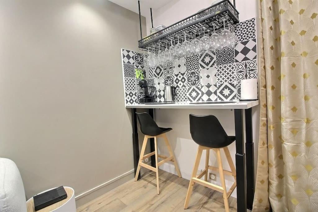 La Demeure Des 3 Colombes Lägenhet Bois-Colombes Exteriör bild