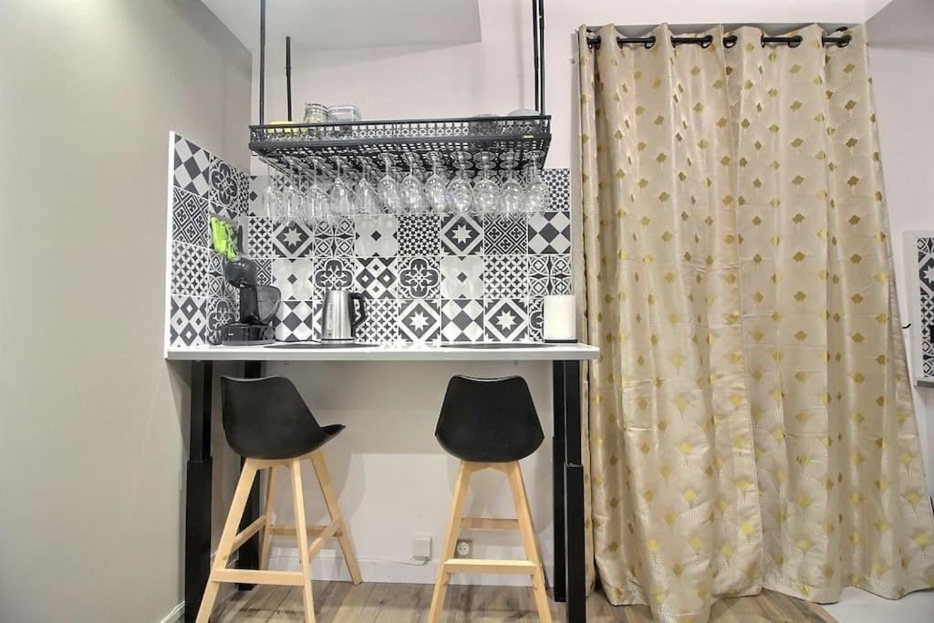 La Demeure Des 3 Colombes Lägenhet Bois-Colombes Exteriör bild